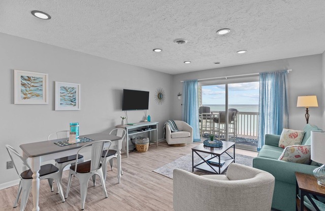Oceanfront Condo with 2 decks in Ocean Dunes! Indoor and Outdoor Pools