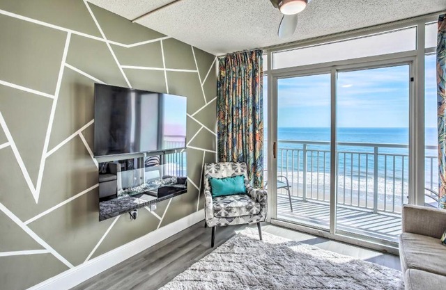 Oceanfront Condo with Beach Access Near Boardwalk!