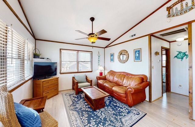 Oceanfront, Dog-Friendly House w/Free WiFi, Shared Pool, Ocean View, Central AC