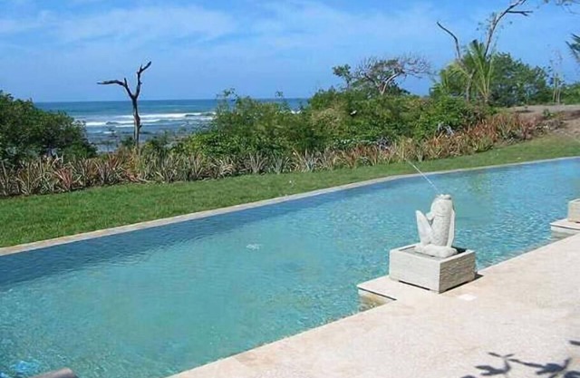 ★Oceanfront★ Easy Beach Access, Ocean & Sunst View