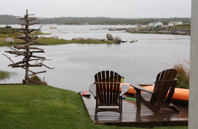 Oceanfront home in historic village, near Halifax & Peggys Cove, great for 2!