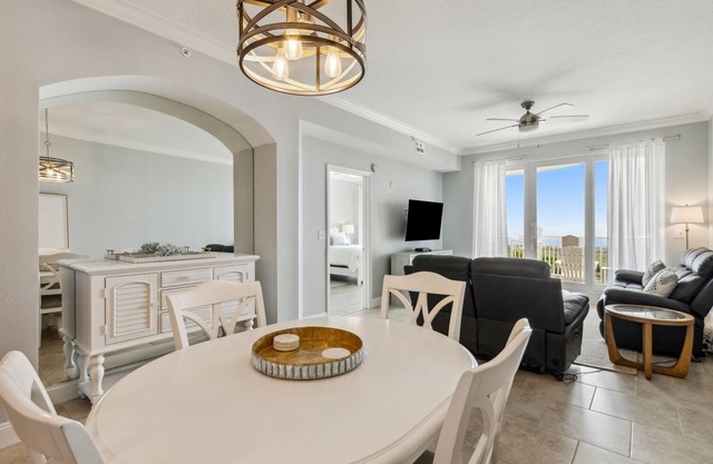 Oceanfront | Large Covered Balcony | Second Floor Ocean Place | Walk to the Ritz Carlton