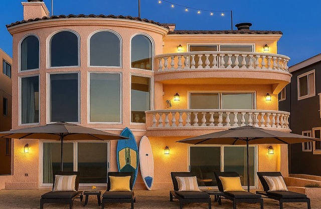 Oceanfront Luxury: Rose in the Sand – Direct Beach Access & Stunning Views