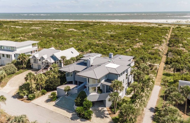 Oceanfront, Luxury Retreat - 710 Bluefish