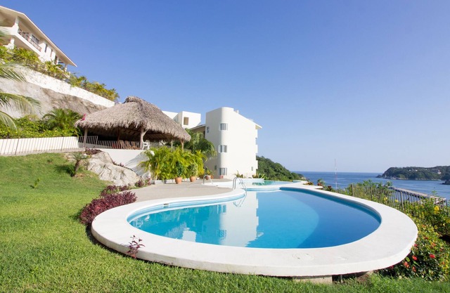 Oceanfront Luxury with Bay & Marina Views