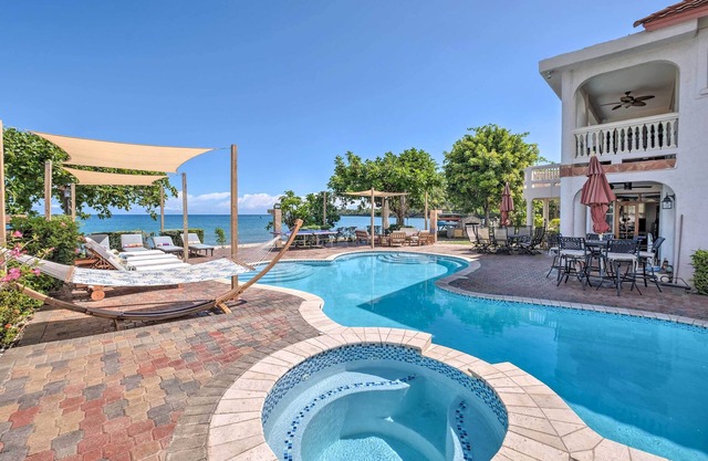 Oceanfront 'Majestic Beach House' w/Gym + Pool!