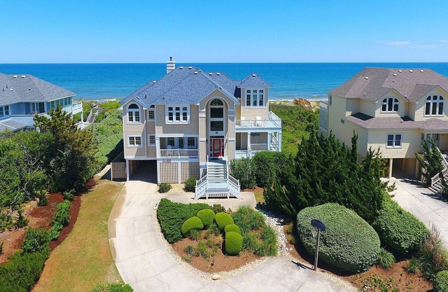 OCEANFRONT, Ocean views, beach access, Pool, PI139, Pine Haven