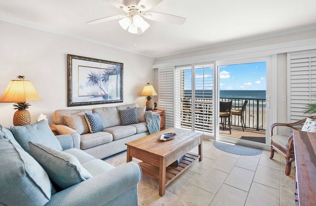 Oceanfront, Pool, Tennis, BBQ, Patio, Free Parking