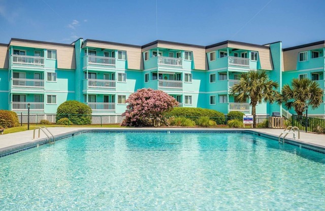 Oceanfront | Pool | 2 Bedrooms