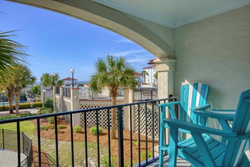 Oceanfront Resort with Pools - Onsite Restaurant - Premier Condo