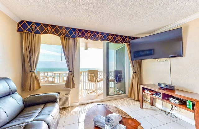 Oceanfront, Snowbird-Friendly Condo with Shared Pool and Hot Tub plus Central AC