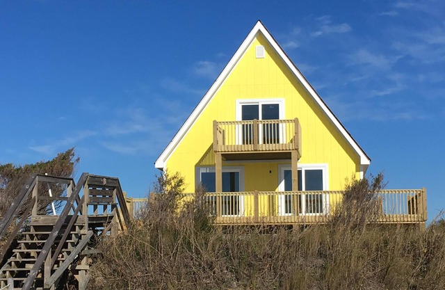 Oceanfront - Sunny inside and out!