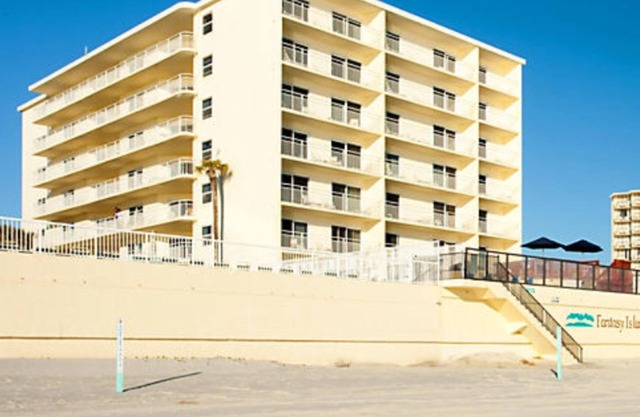 OCEANFRONT FANTASY ISLAND II 7 NIGHTS 2-28,3-7 2025 1BDRM DAYTONA BIKE WEEK