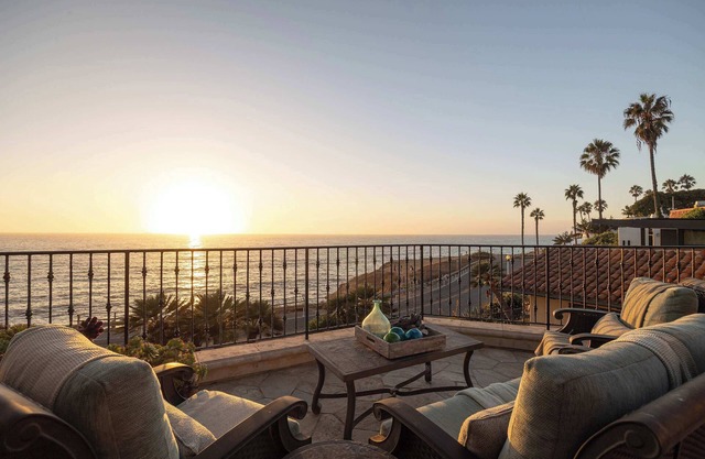 Oceanfront Villa On Sunset Cliffs | Custom Jacuzzi