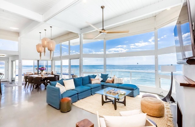 Oceanfront w/Heated Pool & Hot Tub, Parking, Private Beach Stairs, Fully Stocked