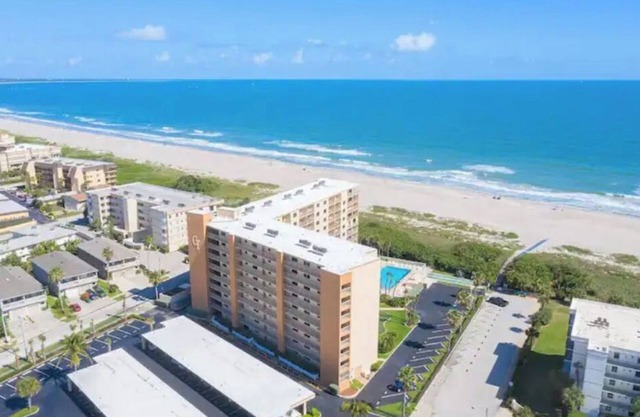 Oceanfront walkout stunning condo!