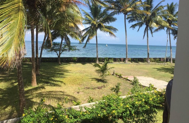Oceanic Bay Hotel & Resort