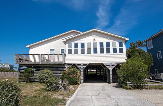 Oceanside, 400 ft to Beach access, screened porch, SNH416, Ocean Adventure