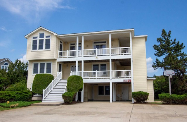 Oceanside, 7 BRs, ELEVATOR, Private Pool, Hot Tub, OH3, Aurora