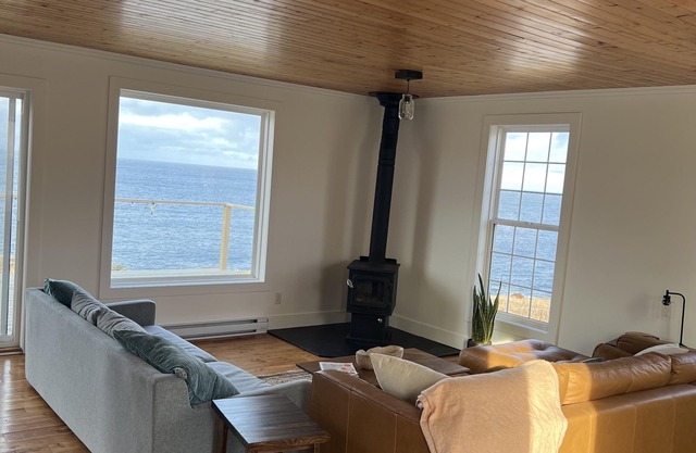 Oceanside Hot Tub Getaway