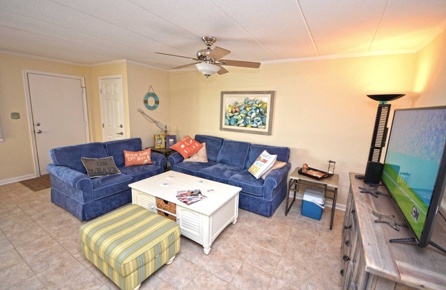 Oceanside, newly renovated condo!