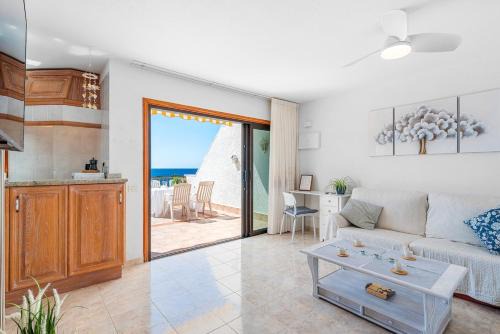 Oceanview 2BR Apartment in Los Gigantes