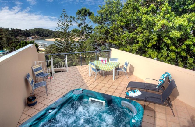 oceanview 6 with rooftop terrace & spa