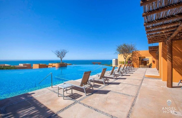 Oceanview Home Puerta Cortes, Golf Cart Included!