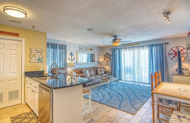 Oceanview Paradise: Relaxing 2-Bedroom Condo in Surfside Beach