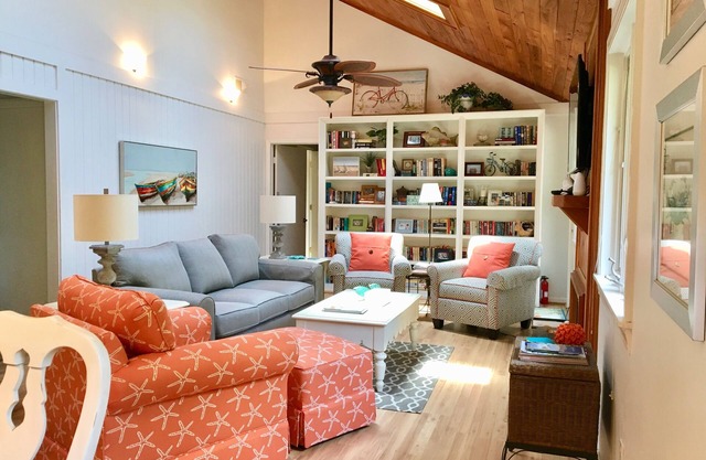 Oceanwoods 3bd/2bth w/Enlarged Screen Porch, WiFi, updated!