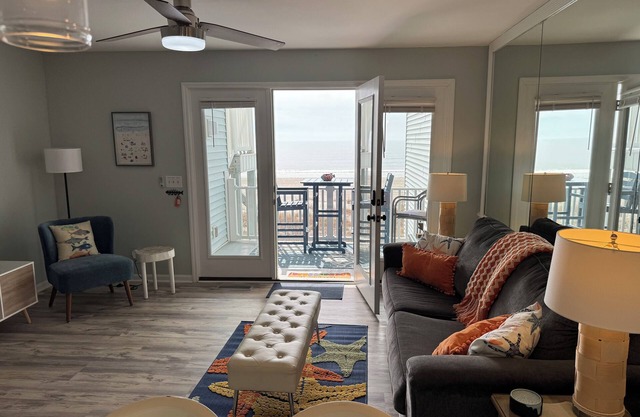 OCT off-season days still open -1 bedroom, Ocean Front-steps to sand,sun and fun