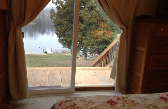 October dates for fall colors opened@Lake Home: Country Living w/Modern Comforts