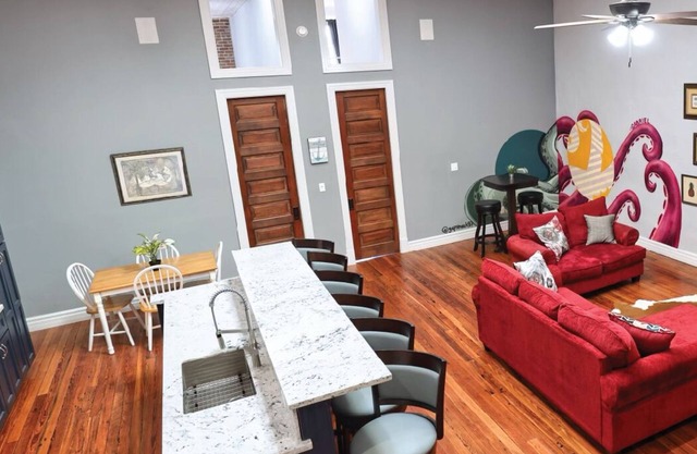 Octopus Lounge on Strand- historic neighborhood, local shops and dining
