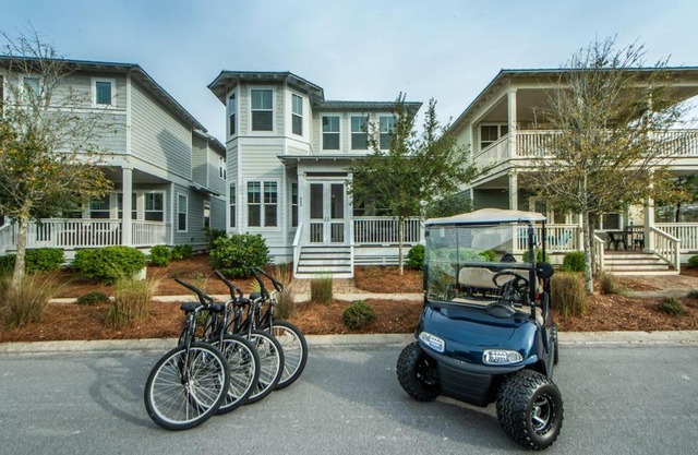 Off the Beachin' Path - 4BR Home with Golf Cart, 4 Bikes and Great Amenities!