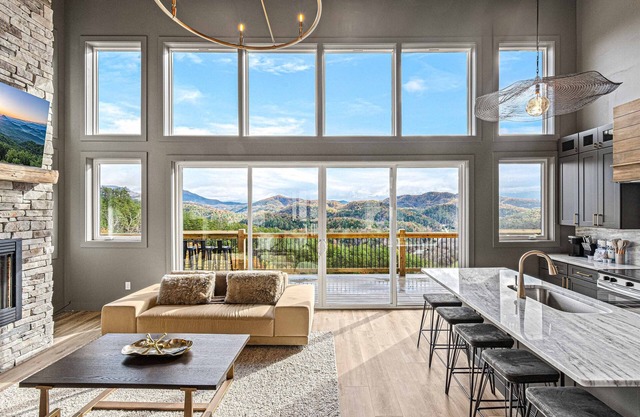 OH MY! Indoor pool cabin w best views.