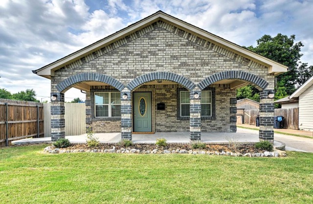 Oklahoma City Home with Yard - 5 Mi to Downtown!