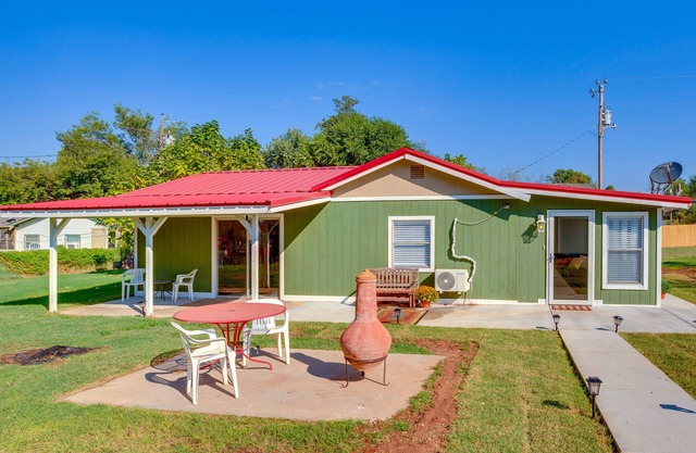 Oklahoma Home Near Lake w/Patio, Grill & Chiminea