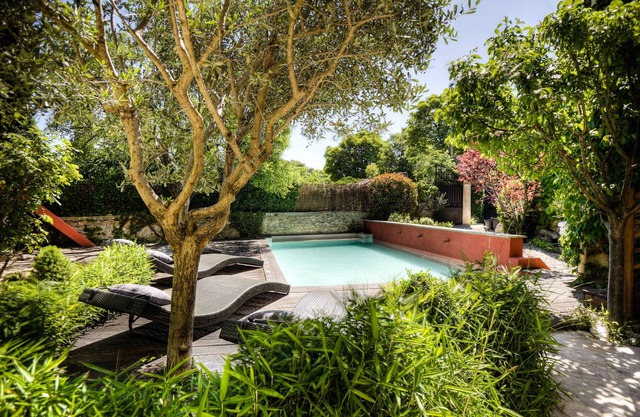 OLD BUILDING Pool, Garden and Terrace views towards GORDES and JOUCAS