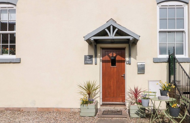 OLD CHAPEL, pet friendly, character holiday cottage in Cloughton