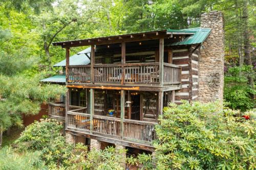 Old Chestnut Cabin at Lake Junaluska