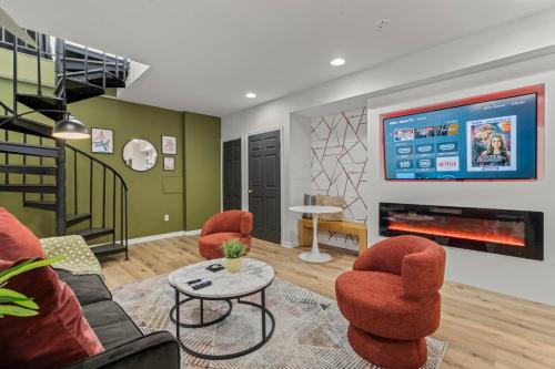 Old City 2 BR-Near Historic Sites-King Bed