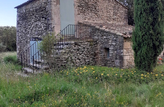 Old converted barn - Gîte at the foot of the Luberon - Provence - in Buoux