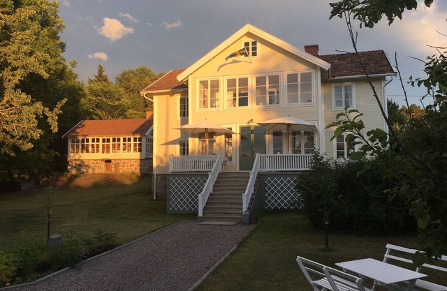 "Old Guest House" - Historic Archipelago villa