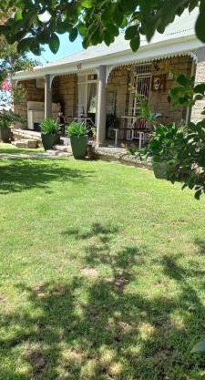 Old Oaks Bed & Breakfast