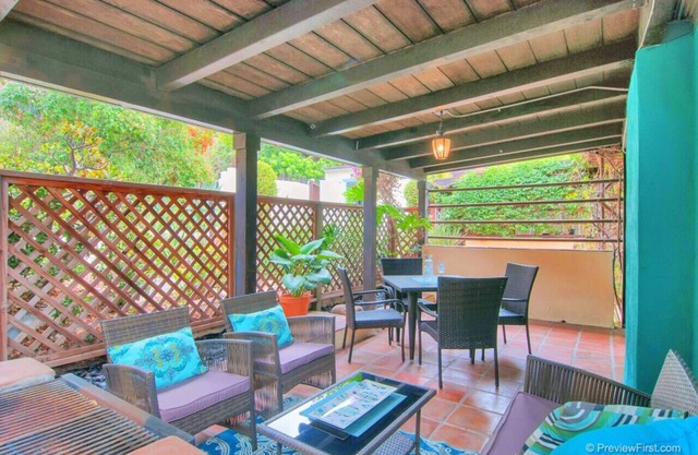 Old Town 1BR Short Drive to Downtown & Beaches 4.5