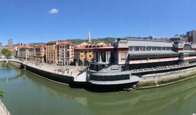 Old Town & River (Casco Viejo Bilbao) E-BI 1138