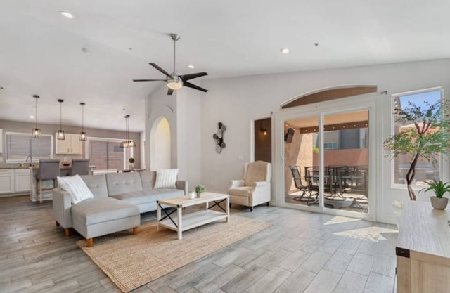 Old Town Scottsdale 4bed Home W/FREE Heated Pool!