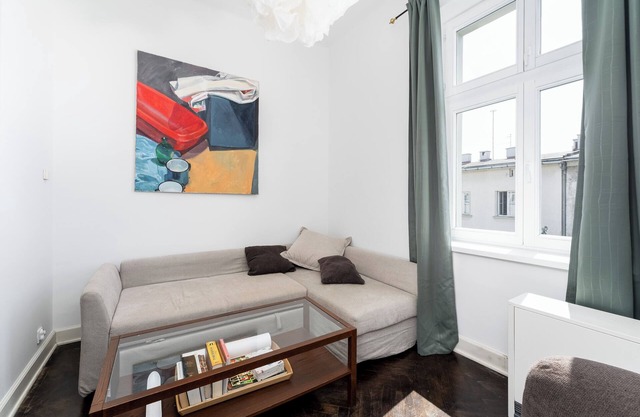 Old Town Spacious Apartment