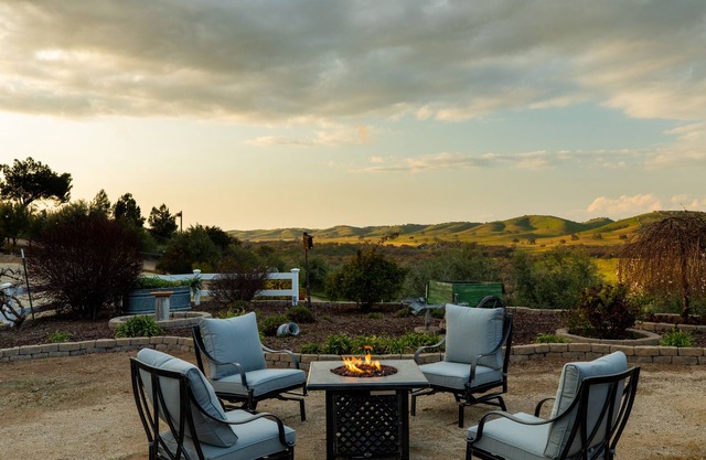 Olive Ranch by AvantStay | Enjoy Sunsets over the Valley | 4.5 Acre Ranch Home