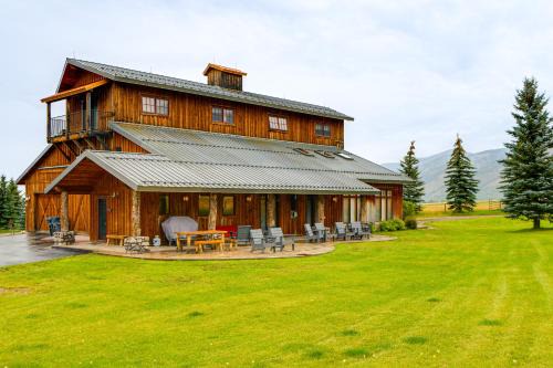 On 20 Scenic Acres Mtn Retreat in Star Valley